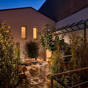 Right House - Indipendent In Characteristic Marina District Cagliari